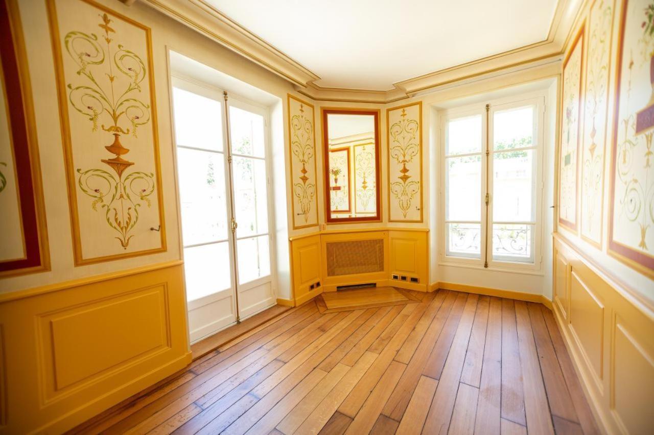 Les Frenes En Provence-Chateau Zen Avignon Bilik gambar