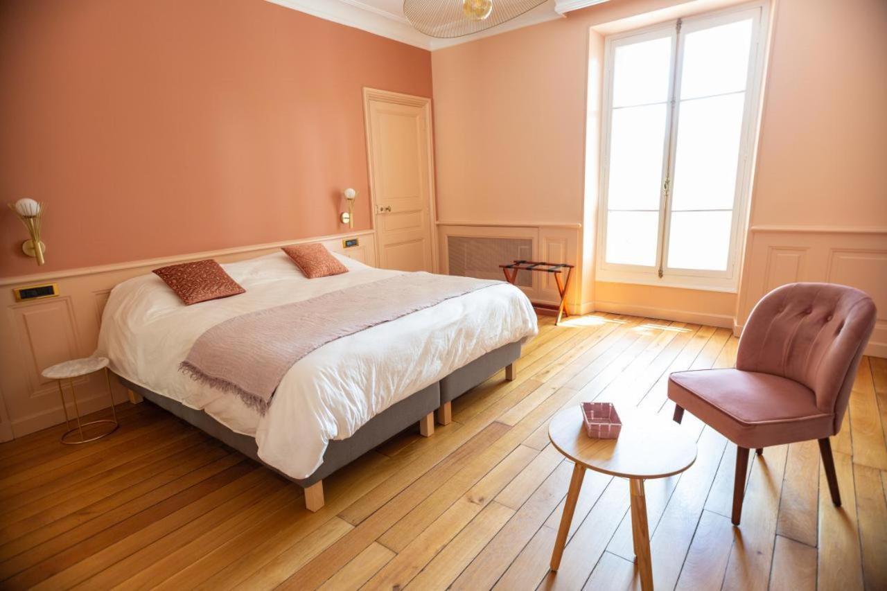 Les Frenes En Provence-Chateau Zen Avignon Bilik gambar