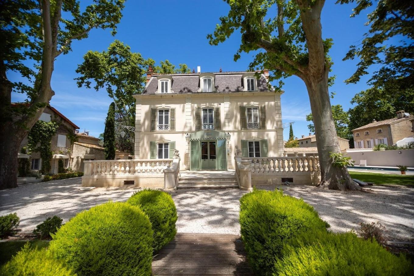 Les Frenes En Provence-Chateau Zen Avignon Luaran gambar